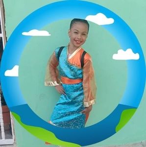 Meet your Posher, Isaura